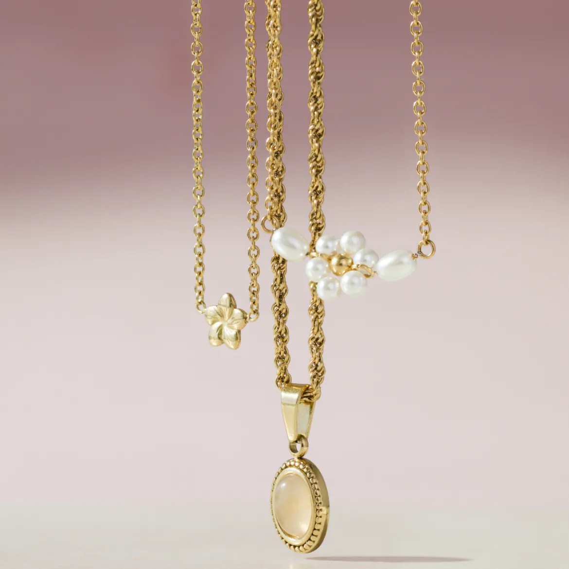 Blush Quartz Necklace Roségold