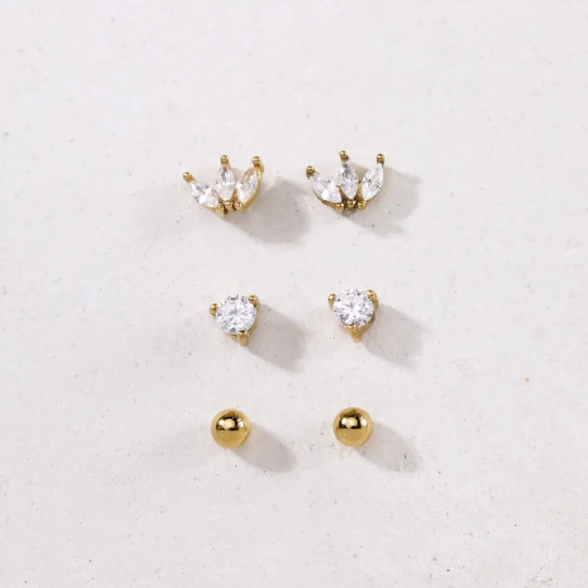 Delicate Bead Studs Silber