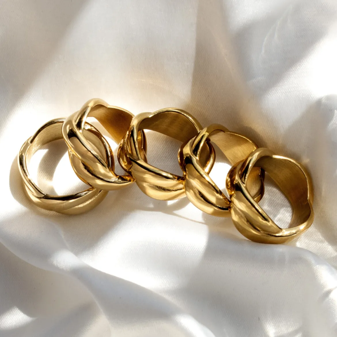 Female DNA Ring Silber