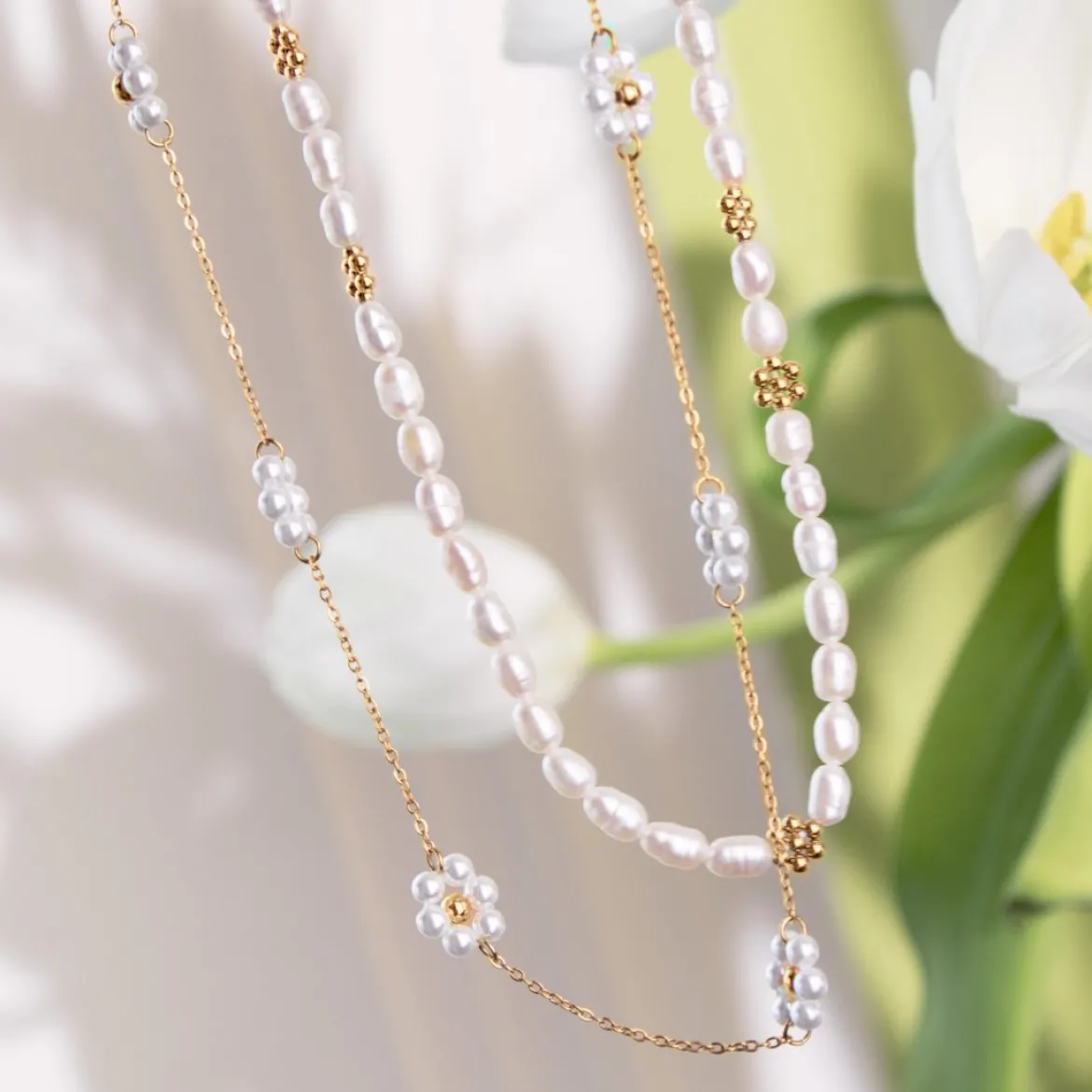 Flourish Necklace Gold
