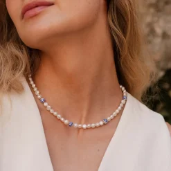 Flower Tile Pearl Necklace Gold