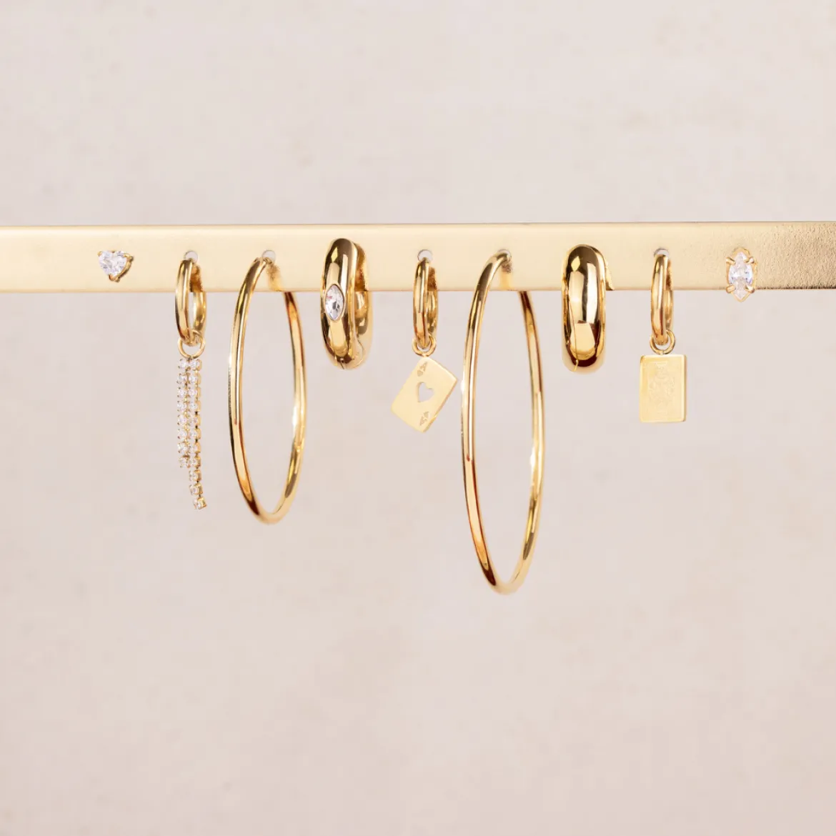 Like a Queen Oval Hoop Set Baby Gold