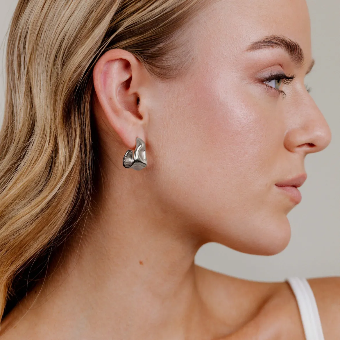 Liquid Shape Studs Silber