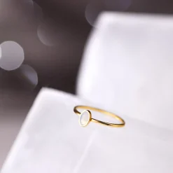 Oval Ring Gold