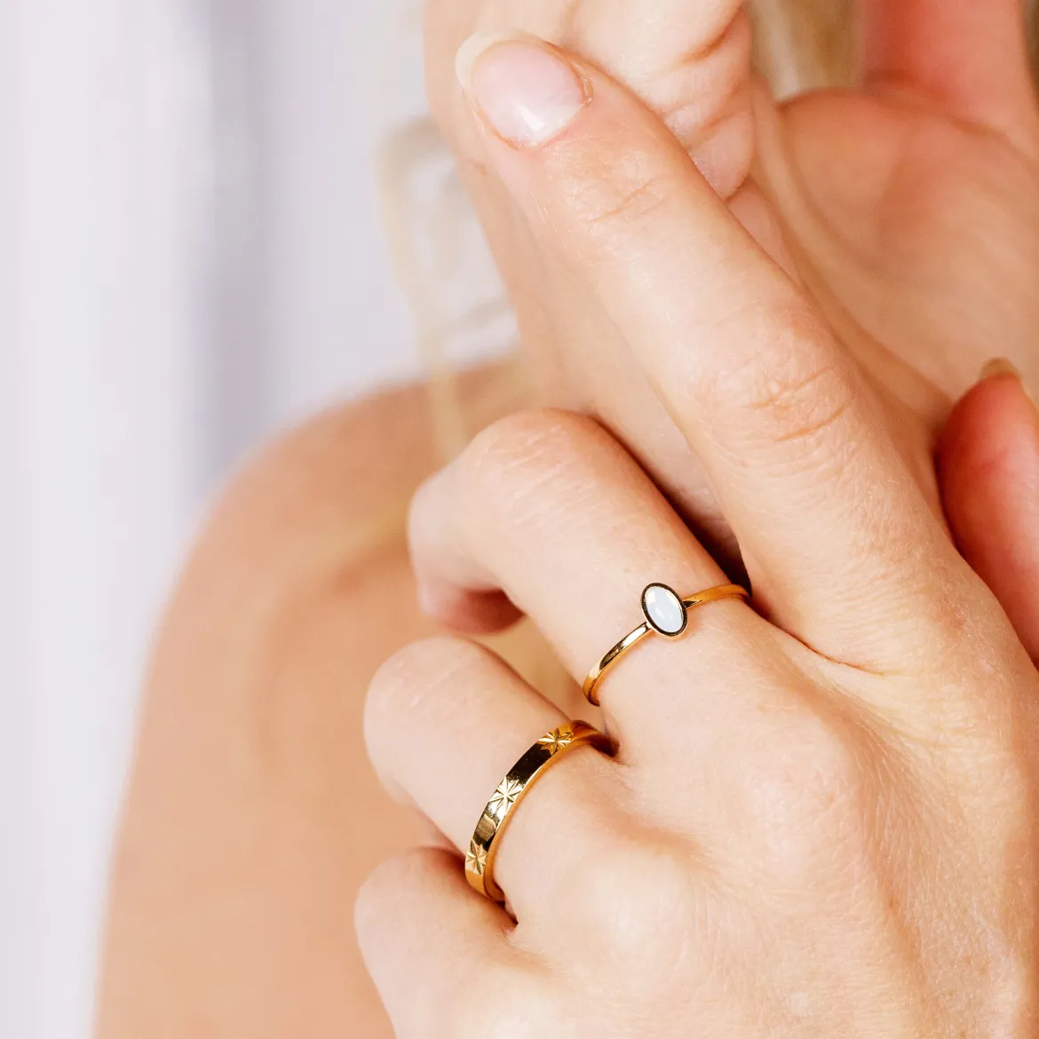 Oval Ring Gold