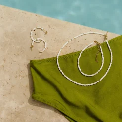 Puka Shell Hoop Studs Silber