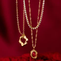Scarlet Treasure Necklace Silber