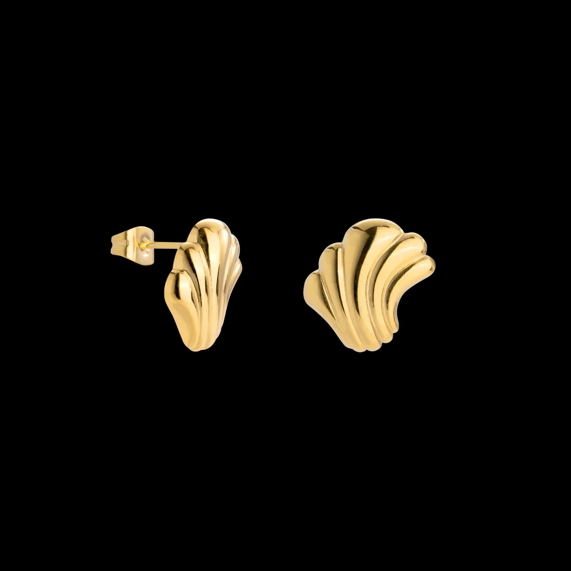 Simple Wave Studs Gold
