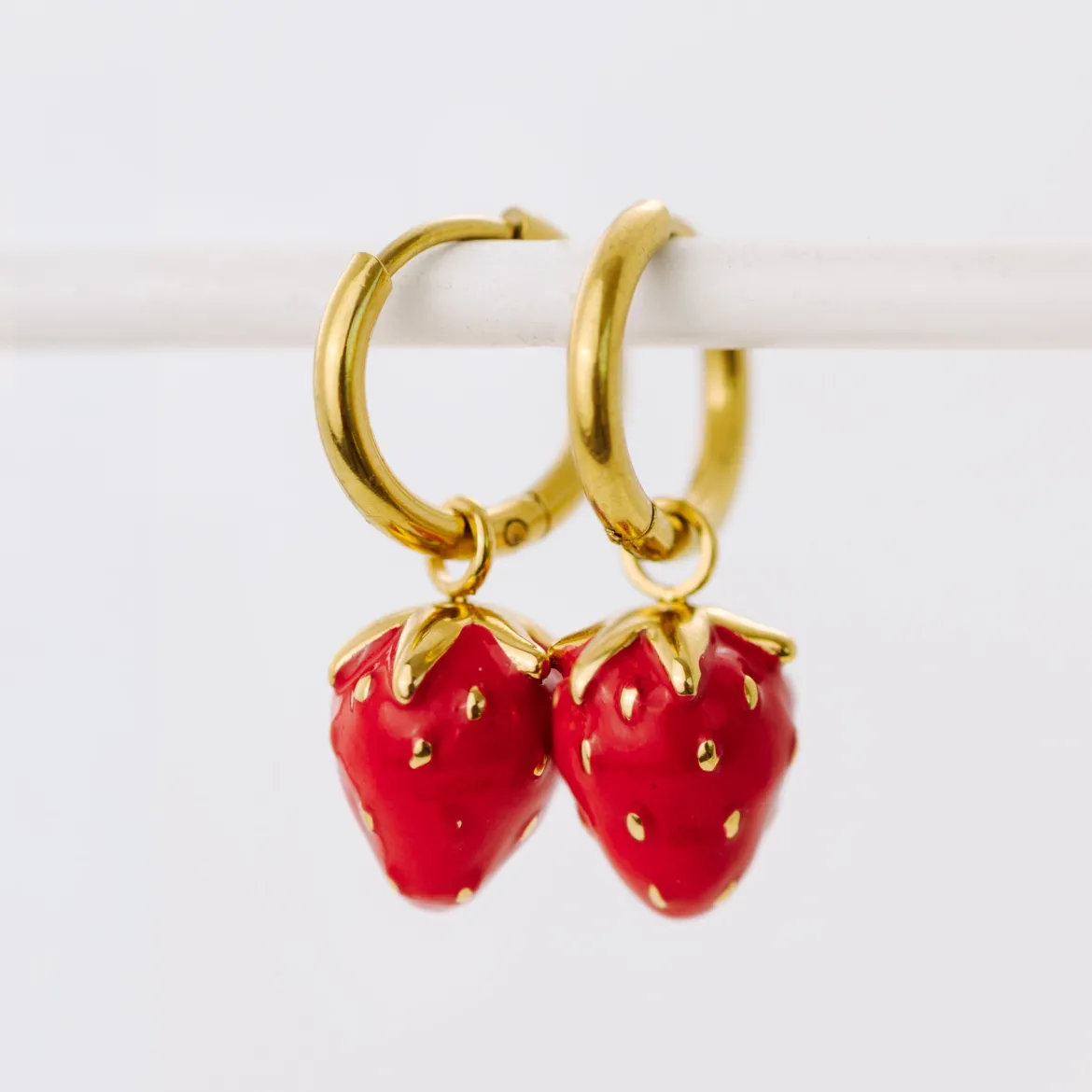 Strawberry Hoop Set Small Gold