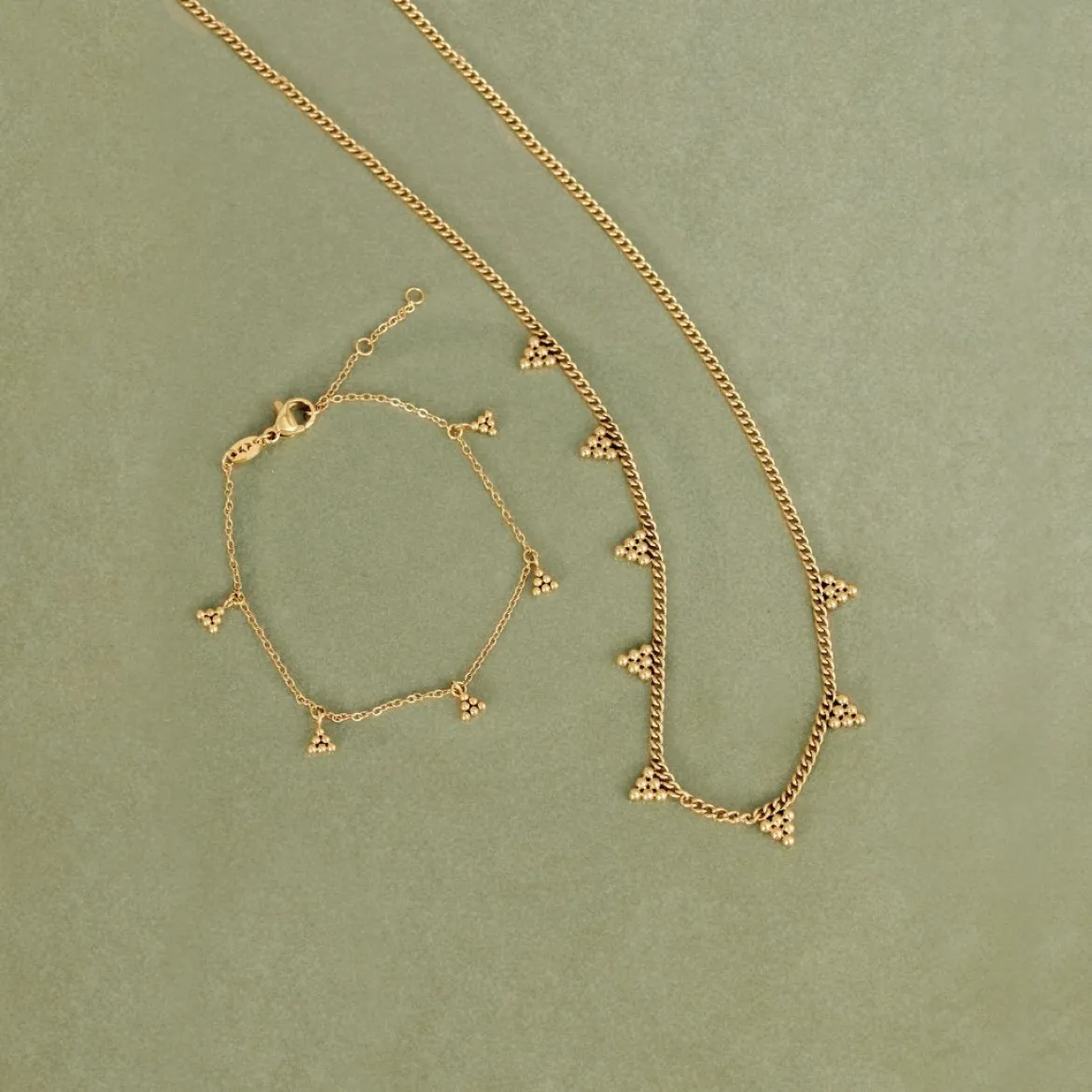 Tiny Beads Bracelet Gold